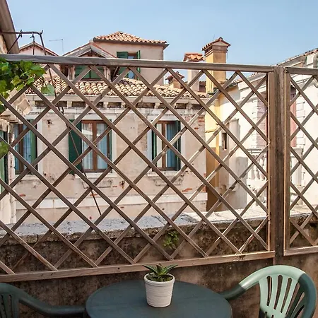 Residenza Quaggio Ca' Grimani Pensión 2*
