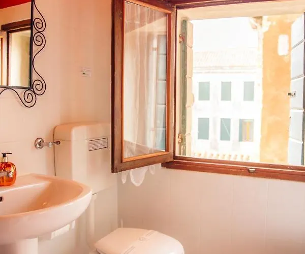 Residenza Quaggio Ca' Grimani 3*