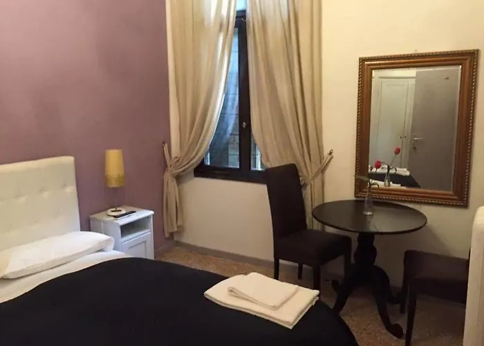 레지덴자 꾸아지오 카 그리마니 3*